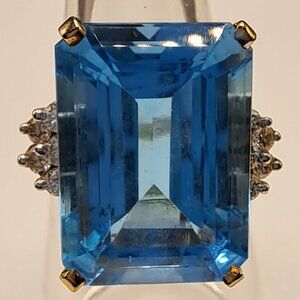 Blue Topaz Ring w Diamond Surround - 14KT Yellow Gold - size 7.5